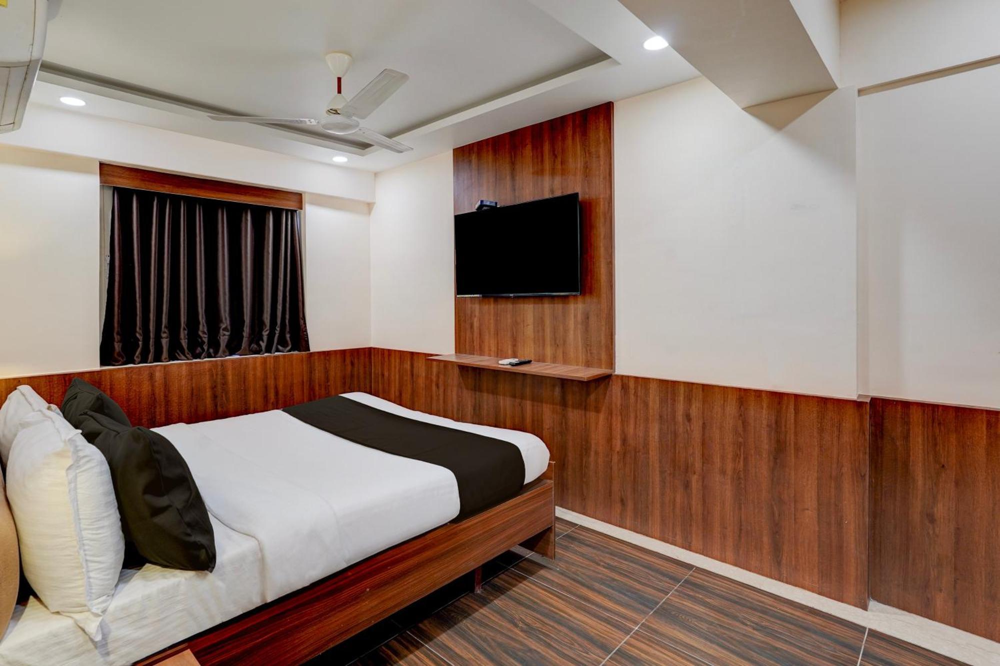 Townhouse Oriental Inn Chennai Bagian luar foto
